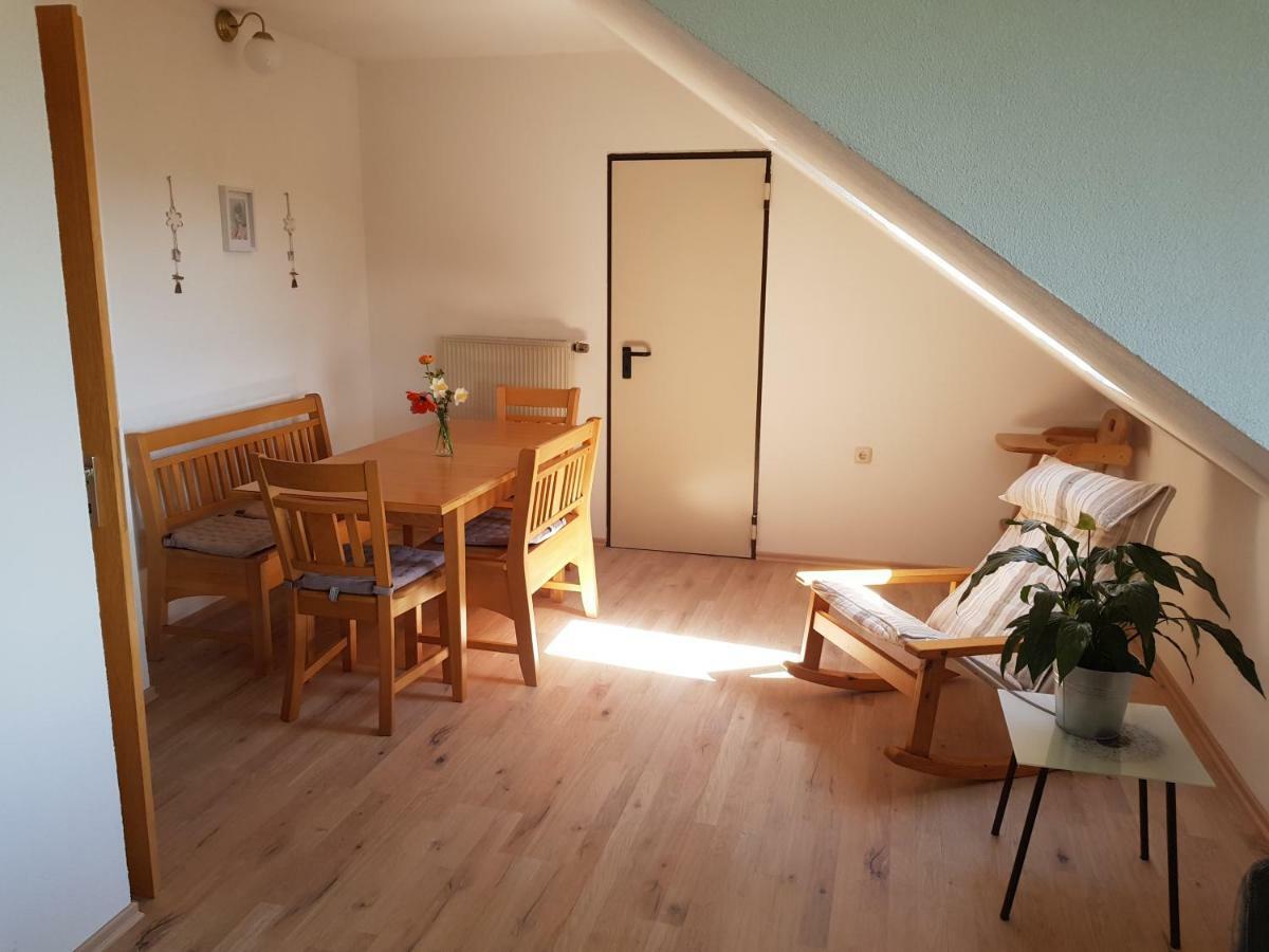 Rosenschloesschen Apartman Landkern Kültér fotó