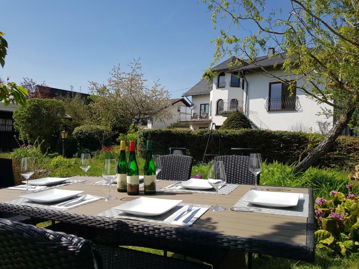 Rosenschloesschen Apartman Landkern Kültér fotó